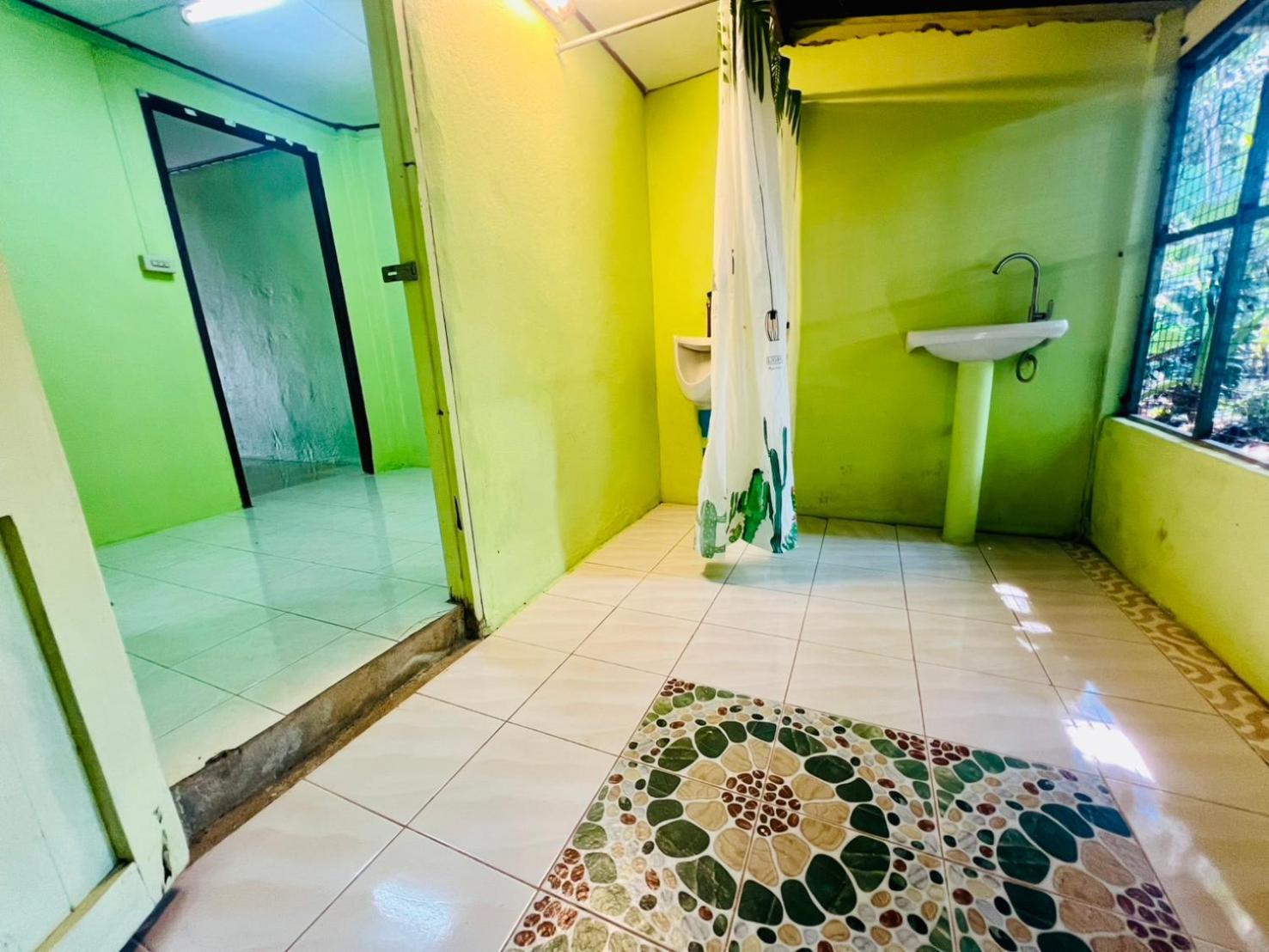 Bed and Breakfast Khaosok Happy House Khao Sok National Park Екстер'єр фото