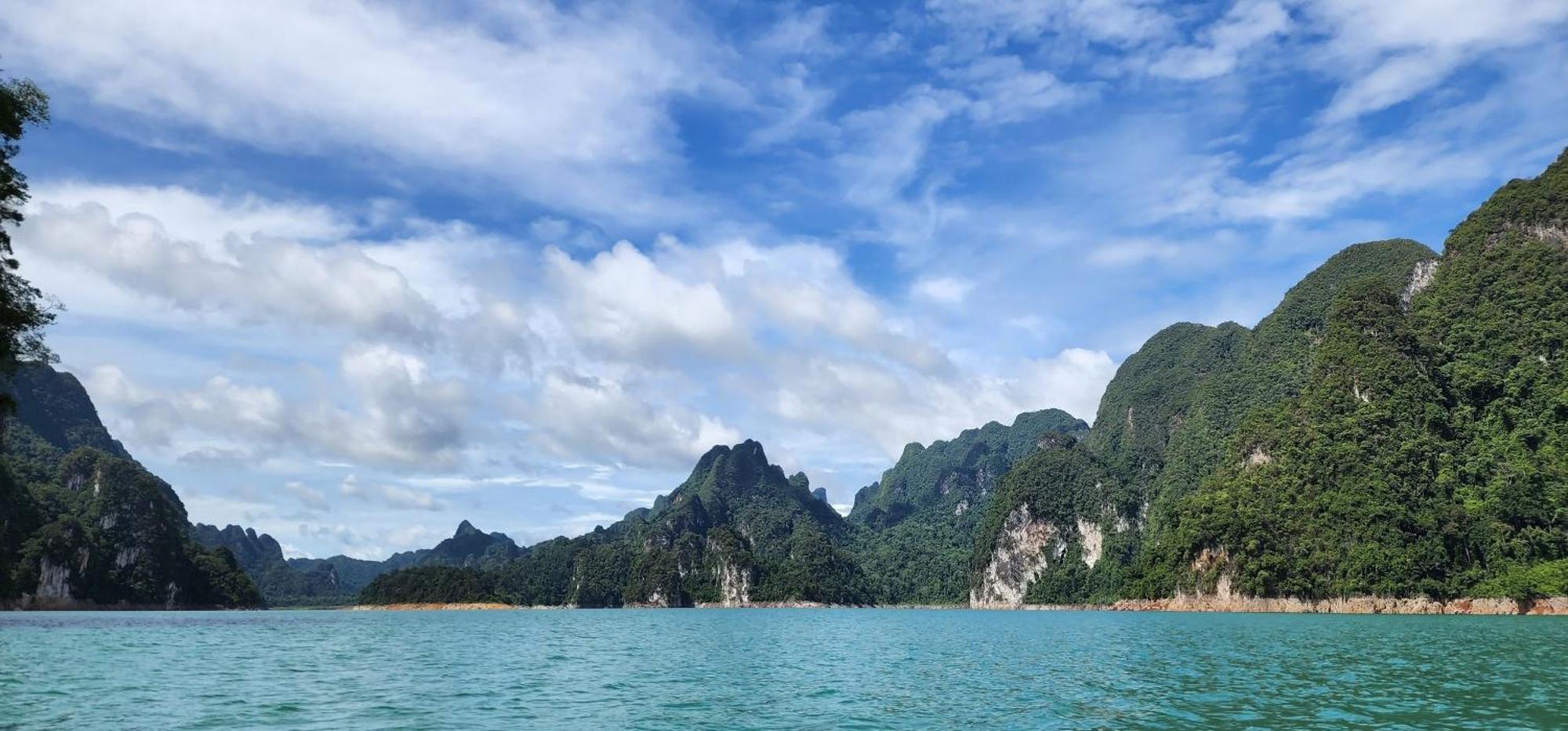 Bed and Breakfast Khaosok Happy House Khao Sok National Park Екстер'єр фото